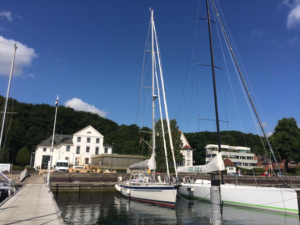 BRIGANTIA im Yachtklub Kiel BR 20200623 Yachtclub Kiel